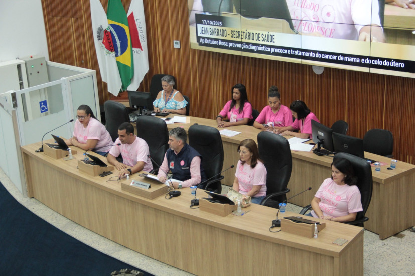 Câmara Municipal realiza Audiência Pública “Outubro Rosa” e homenageia mulheres guerreiras