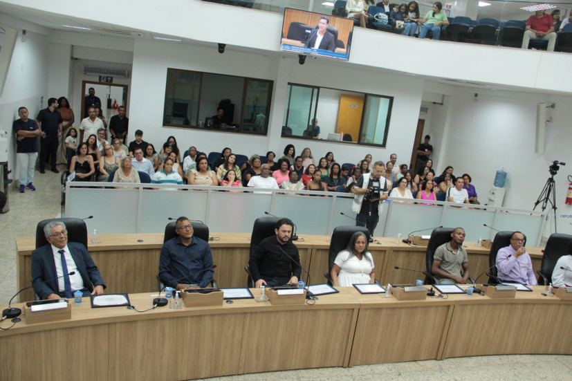 Sessão solene reconhece personalidades que contribuem para o desenvolvimento de Sete Lagoas
