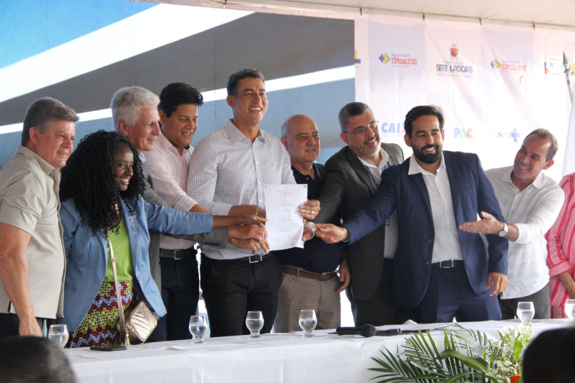 Vereadores participam da assinatura da ordem de serviço da Policlínica em Sete Lagoas