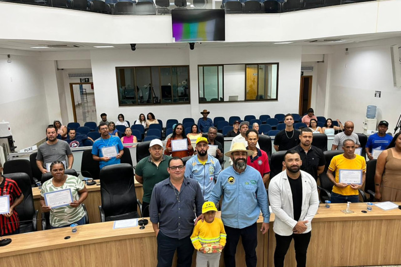 Câmara de Sete Lagoas homenageou coletores de resíduos em Sessão Solene 