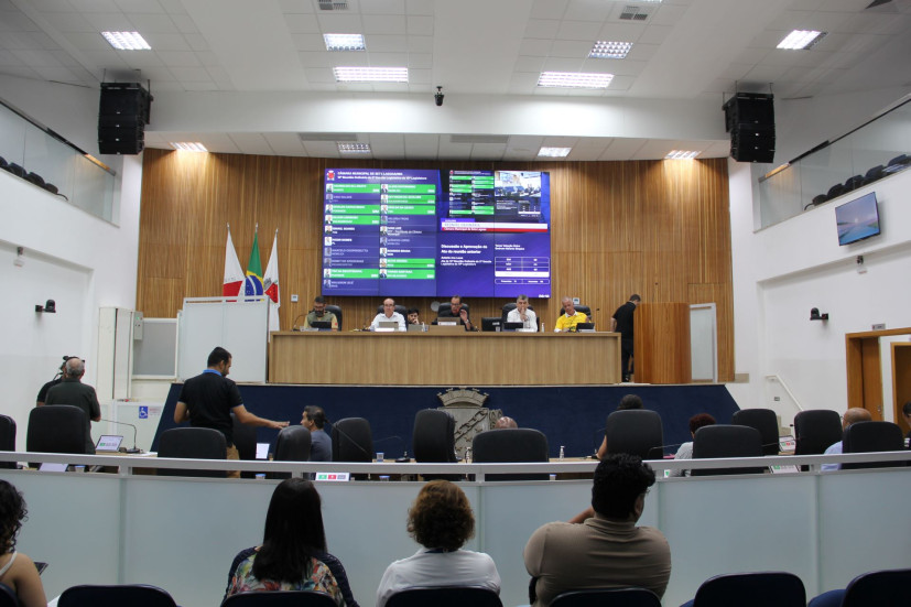 Câmara de Sete Lagoas debate inclusão, saúde pública e proteção social em reunião ordinária 