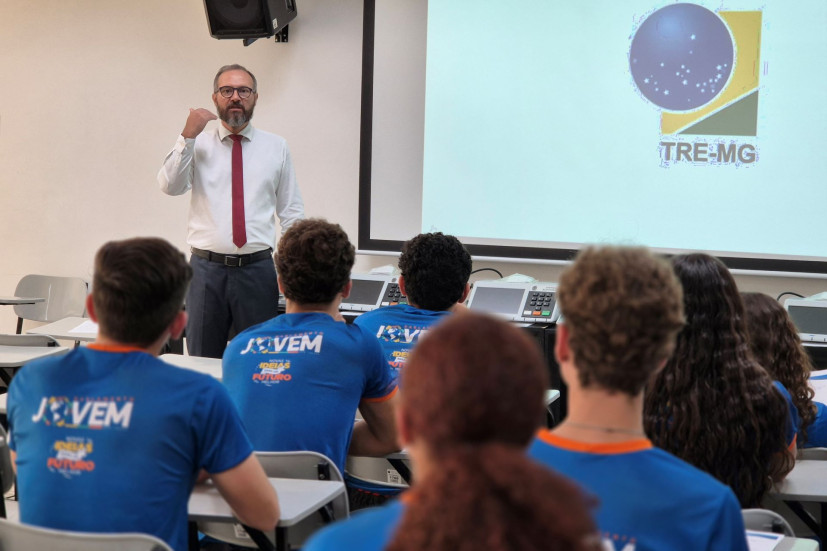 Jovens Cidadãos: capacitação de mesários prepara Sete Lagoas para eleições do Parlamento Jovem