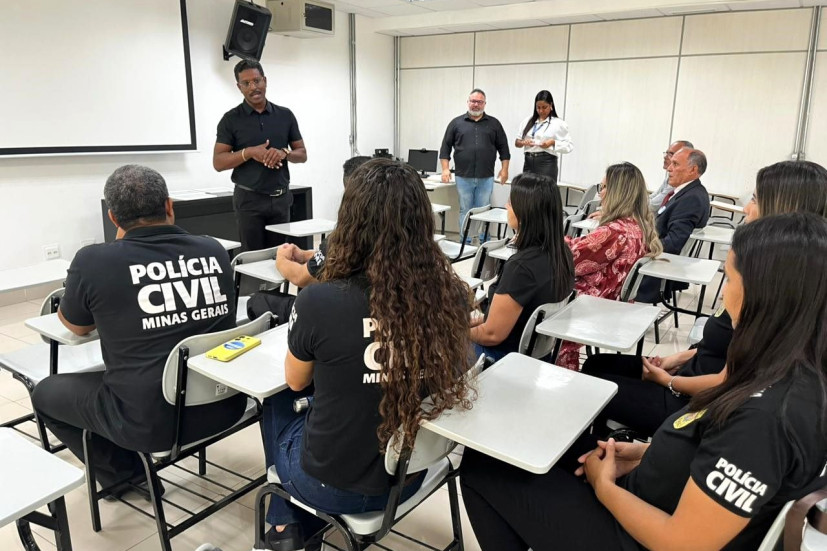 Servidores do 19º Departamento de Polícia Civil de Sete Lagoas recebem Moção de Congratulação na Escola do Legislativo