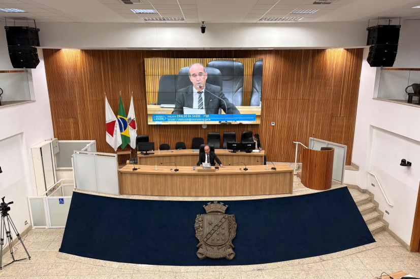 Câmara Municipal de Sete Lagoas homenageia profissionais da Escola Municipal Tia Lourdinha 